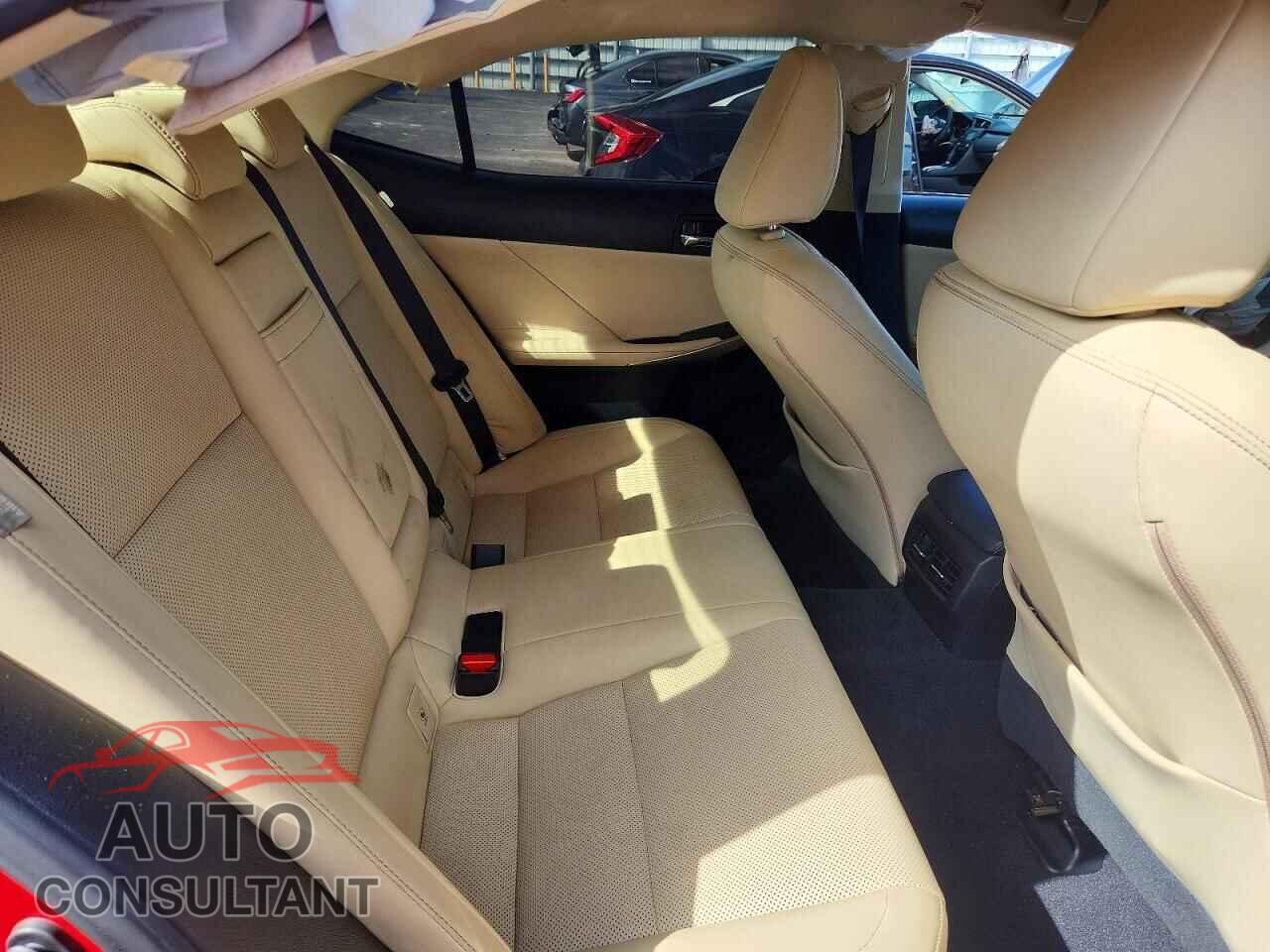 LEXUS IS 2016 - JTHBA1D24G5015166