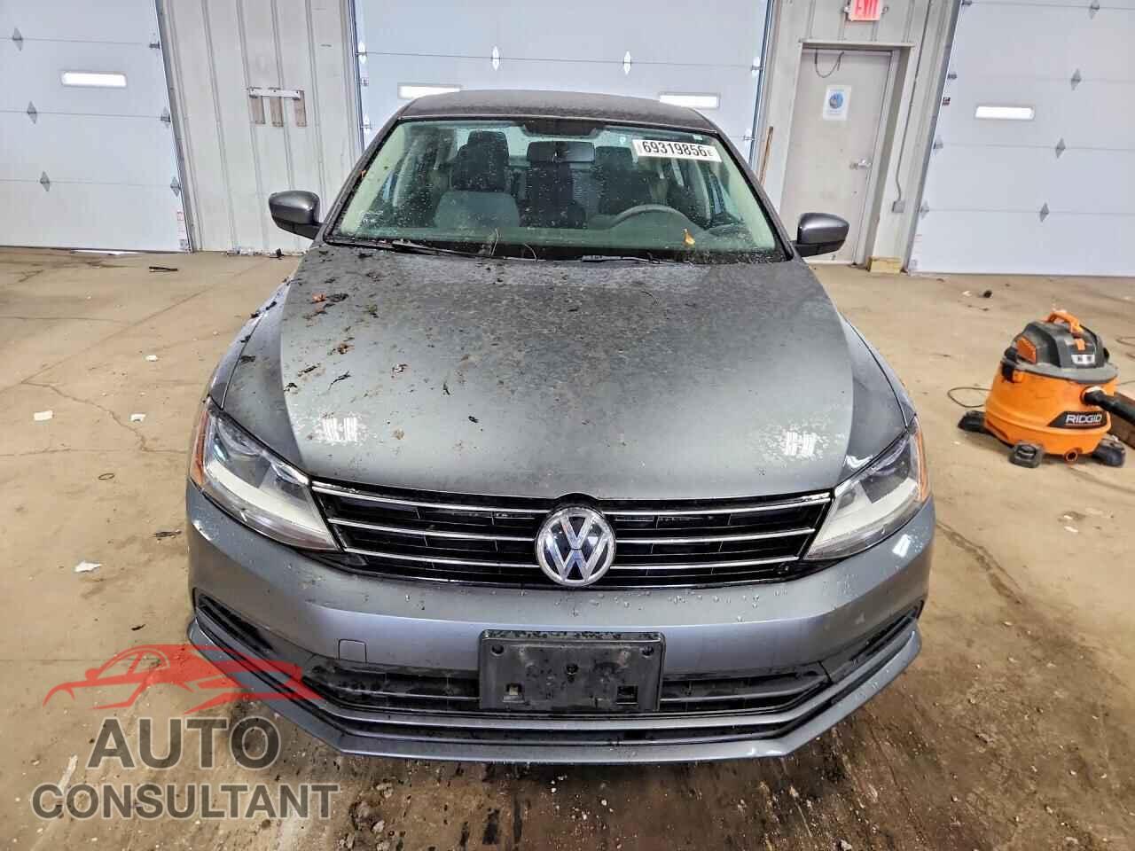 VOLKSWAGEN JETTA 2017 - 3VW2B7AJ8HM360948