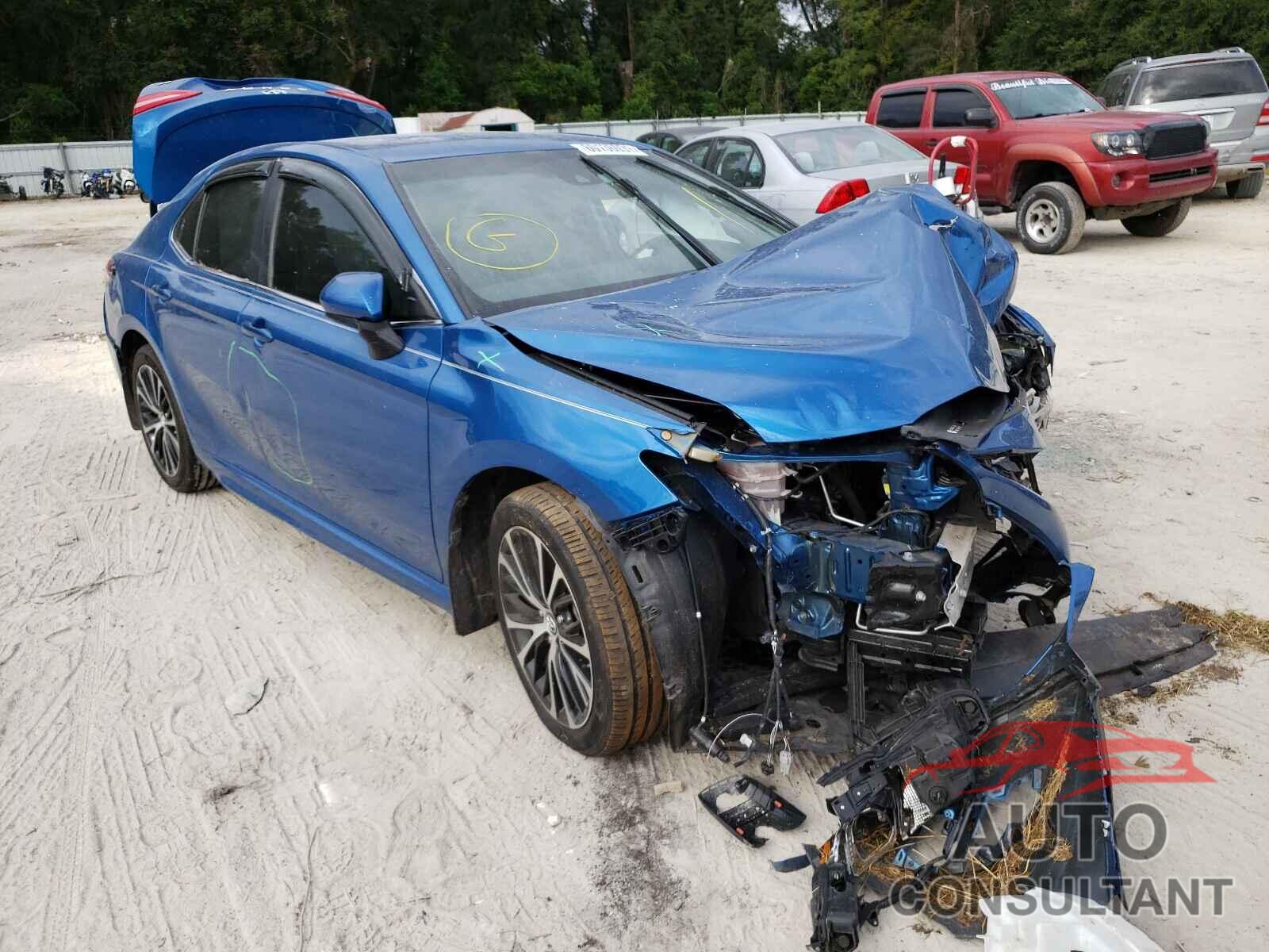 TOYOTA CAMRY 2018 - 4T1B11HK7JU039689