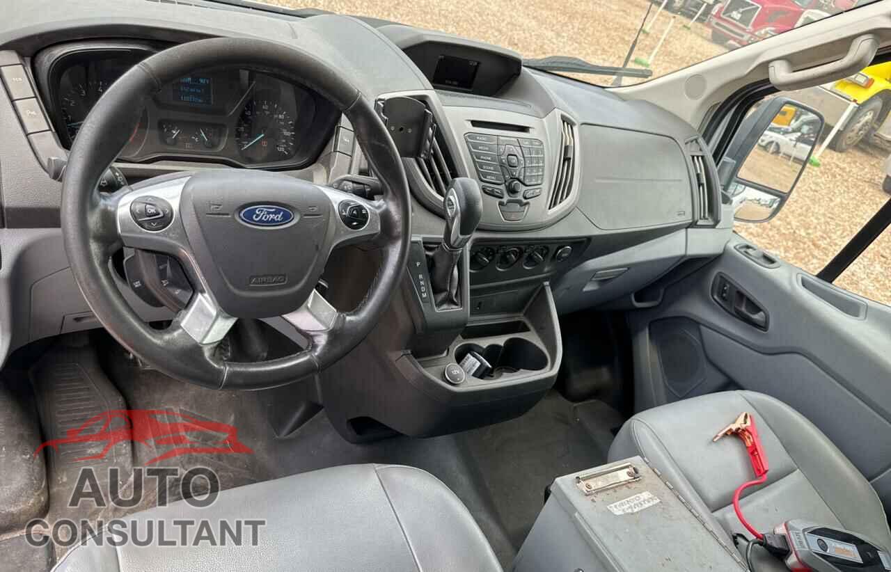FORD TRANSIT 2017 - 1FTYR1YM2HKB43568