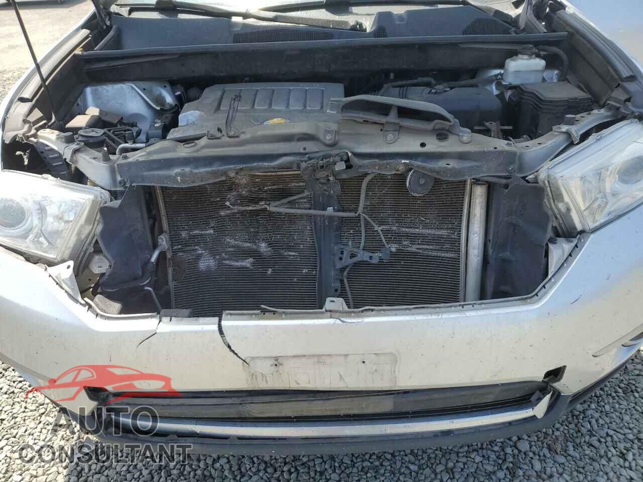 TOYOTA HIGHLANDER 2013 - 5TDBK3EH8DS217740