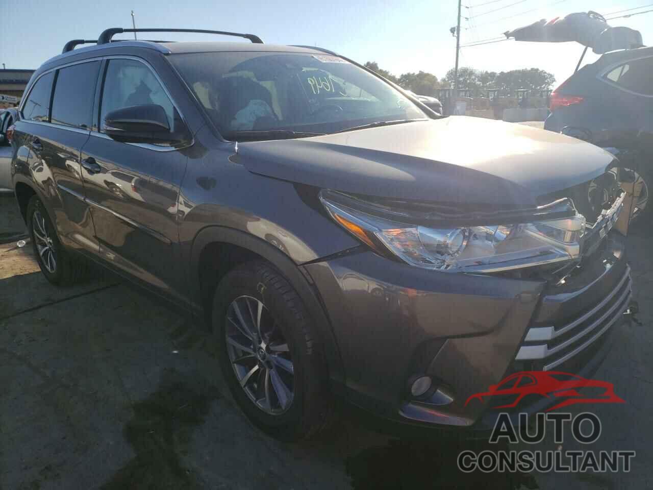 TOYOTA HIGHLANDER 2019 - 5TDKZRFH0KS554459