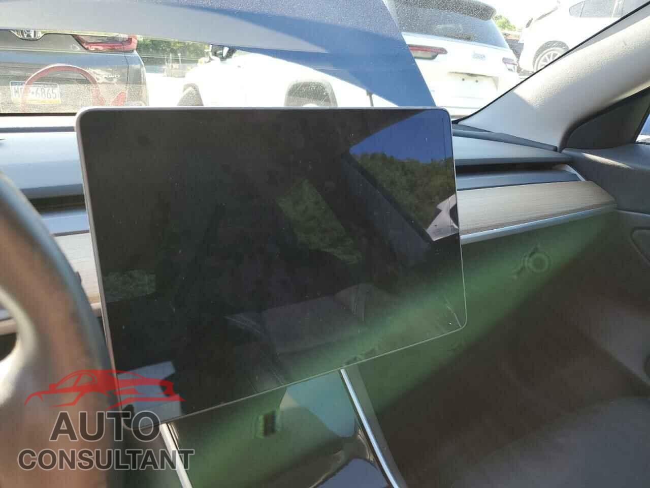 TESLA MODEL 3 2020 - 5YJ3E1EC4LF641181