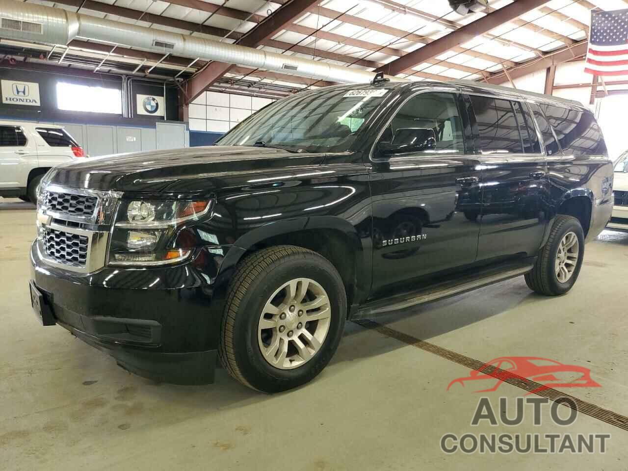 CHEVROLET SUBURBAN 2018 - 1GNSKHKC9JR331642