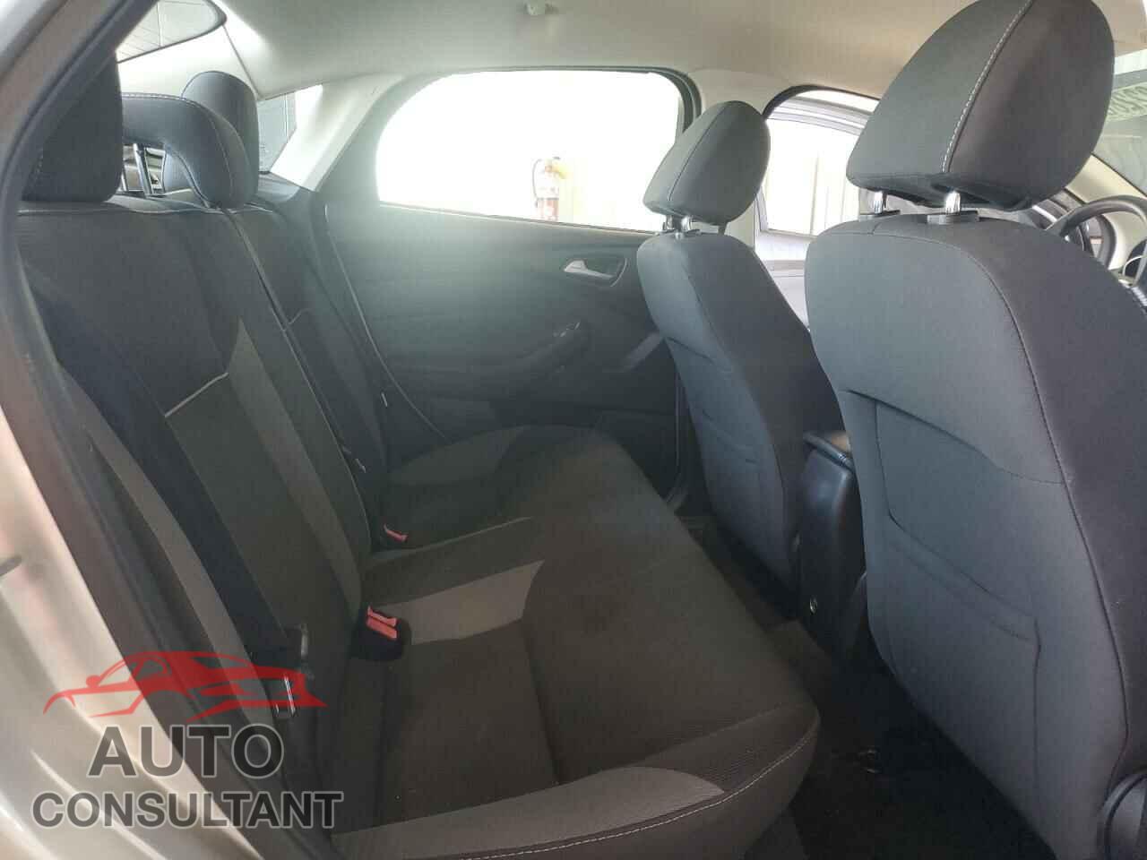 FORD FOCUS 2014 - 1FADP3F24EL260999