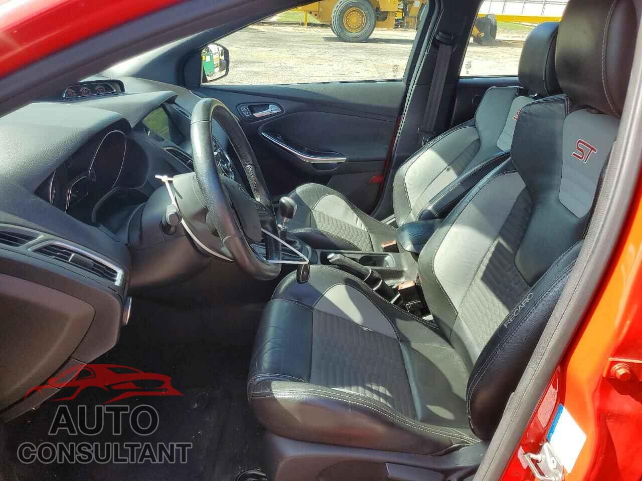 FORD FOCUS 2016 - 1FADP3L96GL227409