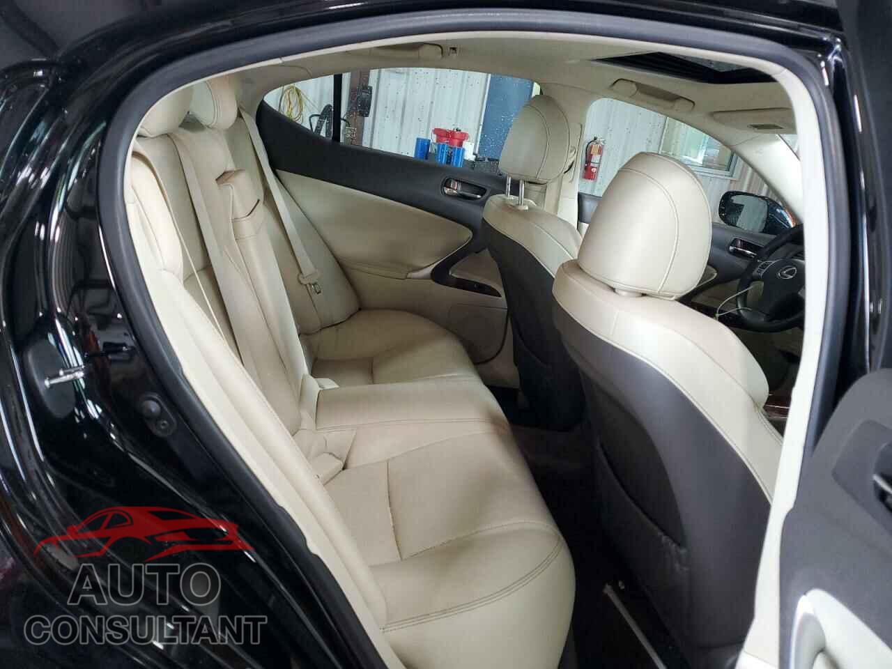 LEXUS IS 2012 - JTHCF5C21C5059246