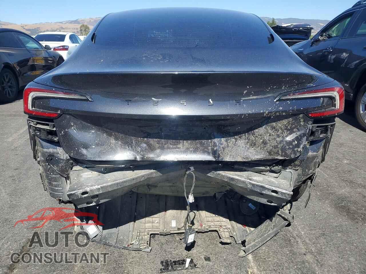 TESLA MODEL 3 2025 - 5YJ3E1EA4SF995103