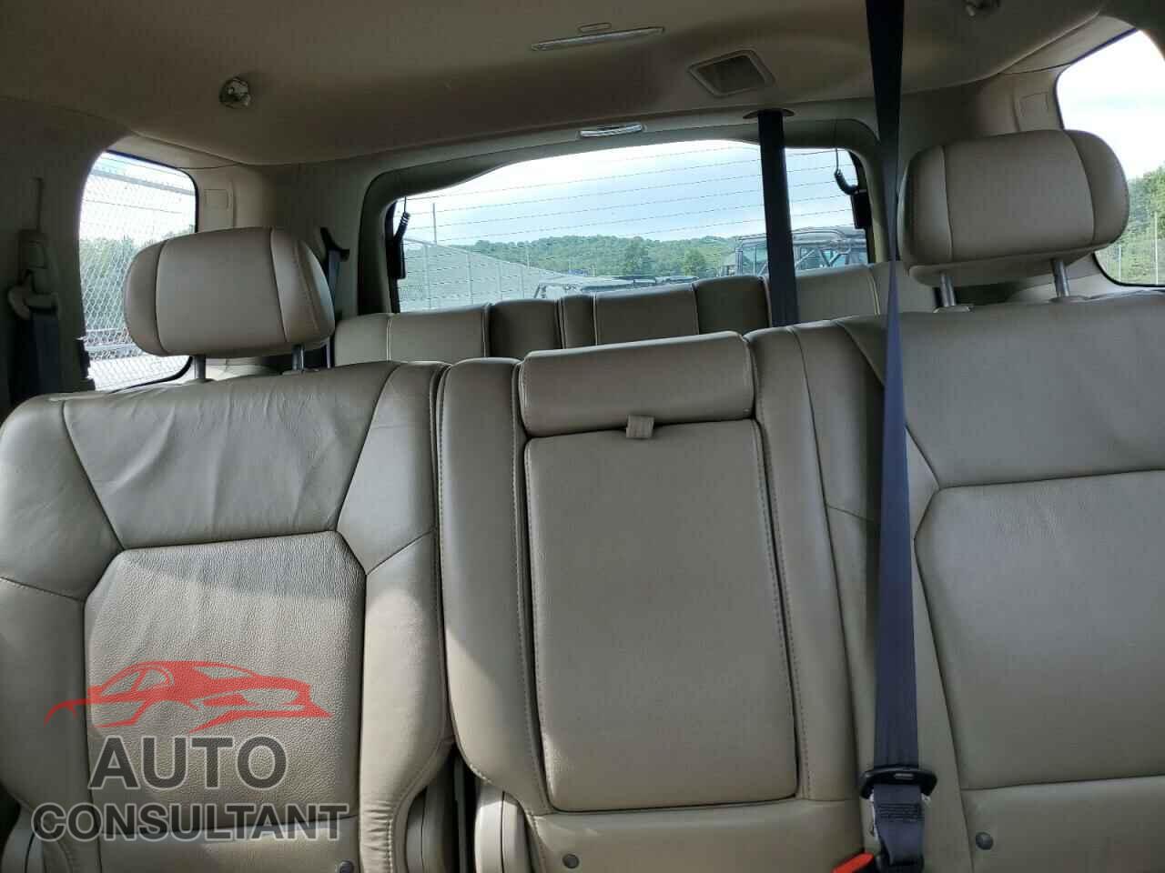 HONDA PILOT 2011 - 5FNYF3H5XBB013975
