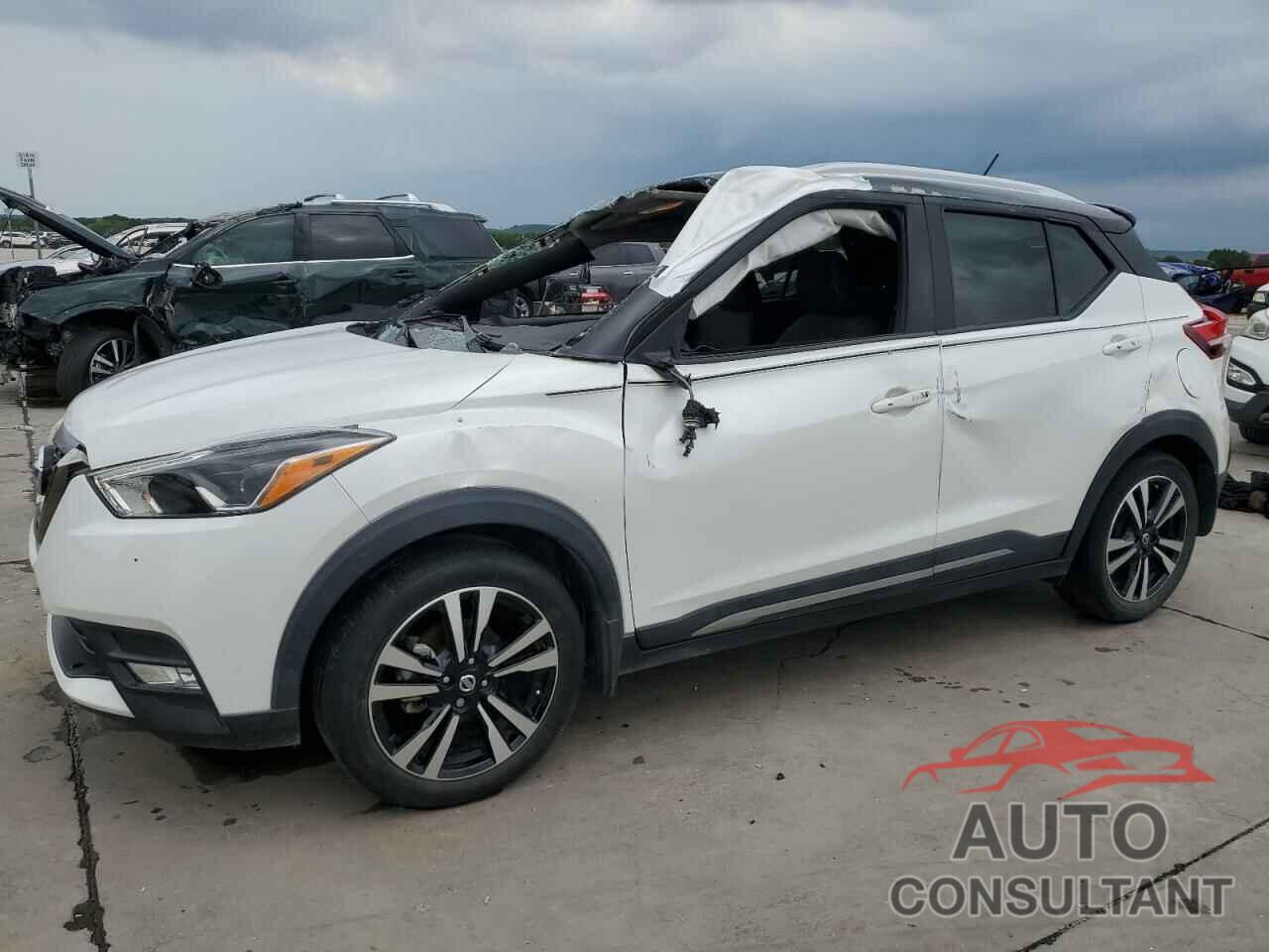 NISSAN KICKS 2019 - 3N1CP5CU1KL543905