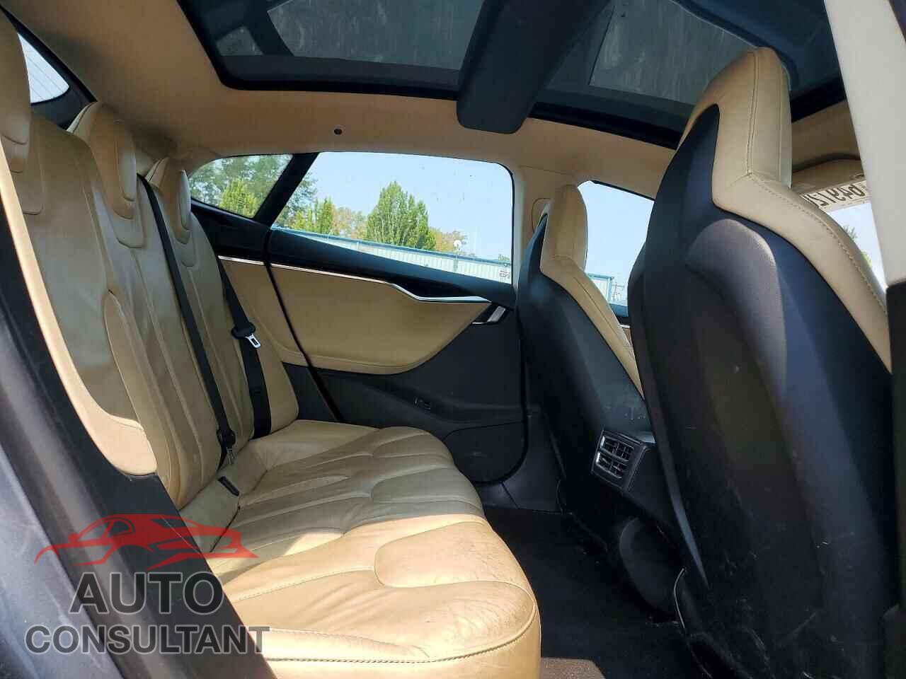 TESLA MODEL S 2013 - 5YJSA1CN6DFP18324