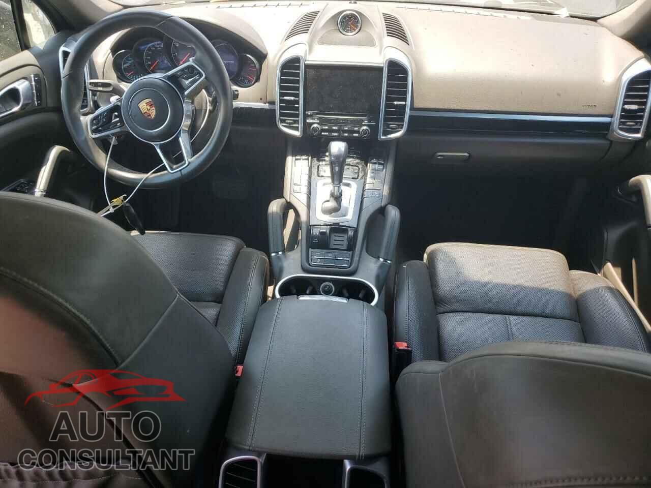 PORSCHE CAYENNE 2018 - WP1AA2A25JKA01954