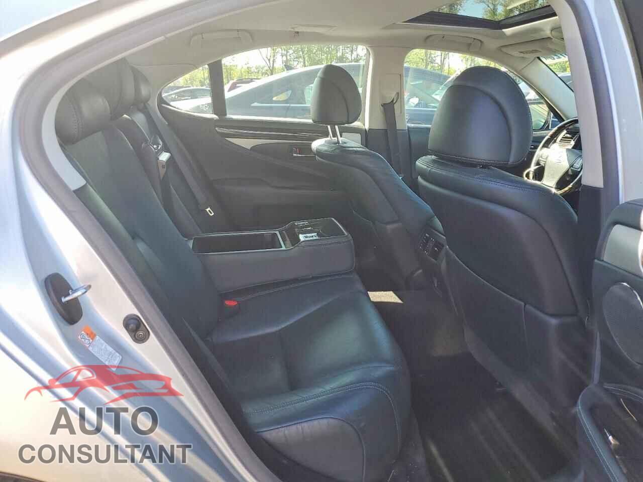 LEXUS LS460 2017 - JTHCL5EF8H5028446