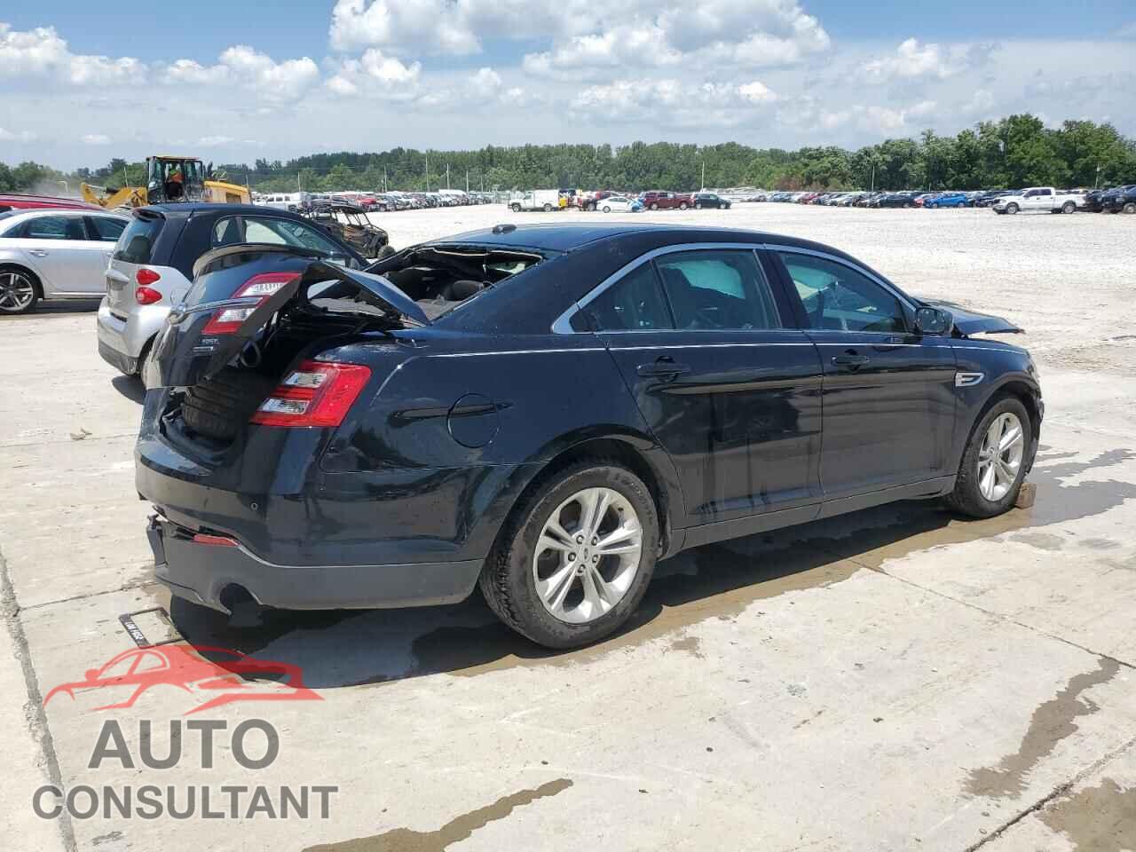 FORD TAURUS 2016 - 1FAHP2E82GG149221