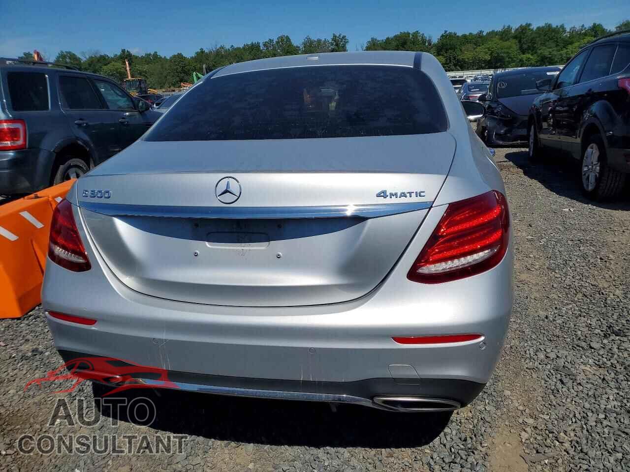 MERCEDES-BENZ E-CLASS 2017 - WDDZF4KB5HA040131