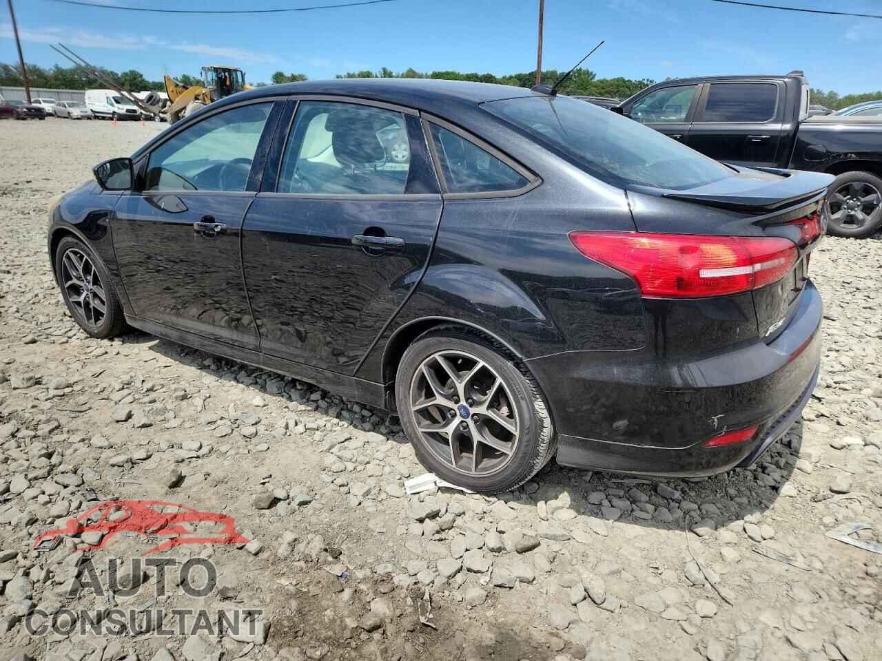 FORD FOCUS 2015 - 1FADP3F22FL338245