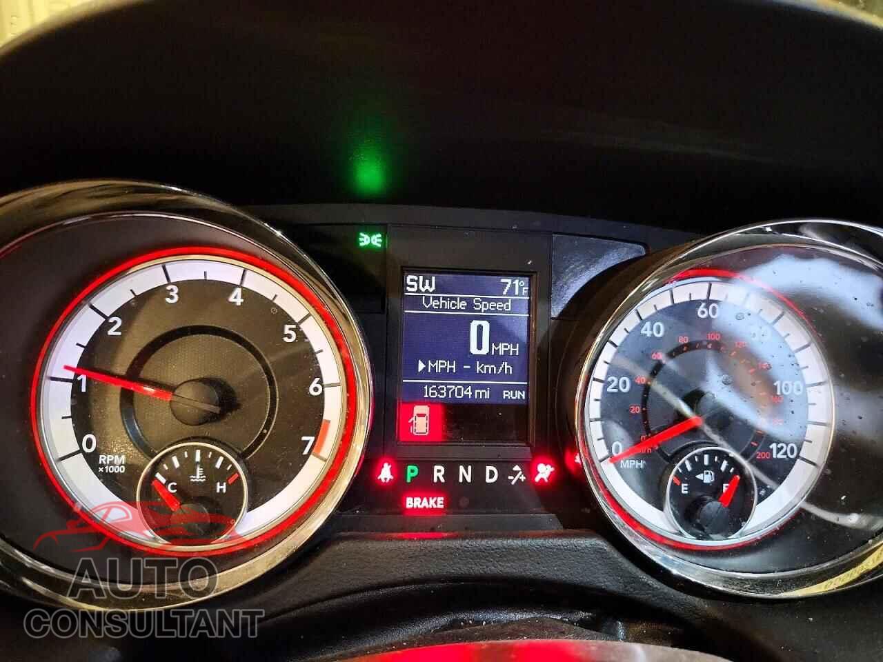 DODGE CARAVAN 2018 - 2C4RDGEG1JR255631