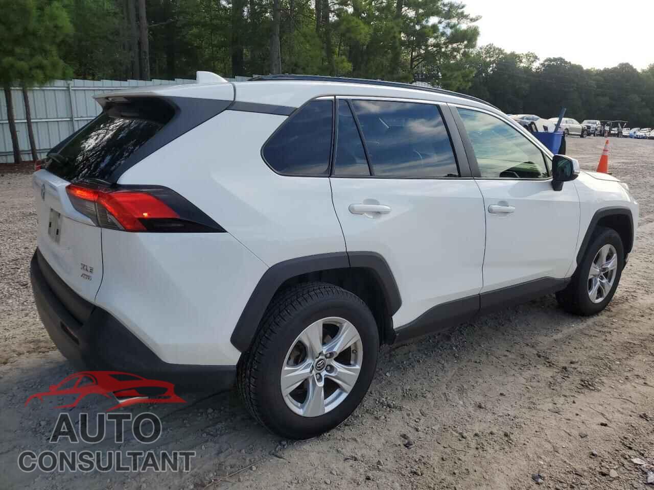 TOYOTA RAV4 2019 - JTMP1RFV8KD019832