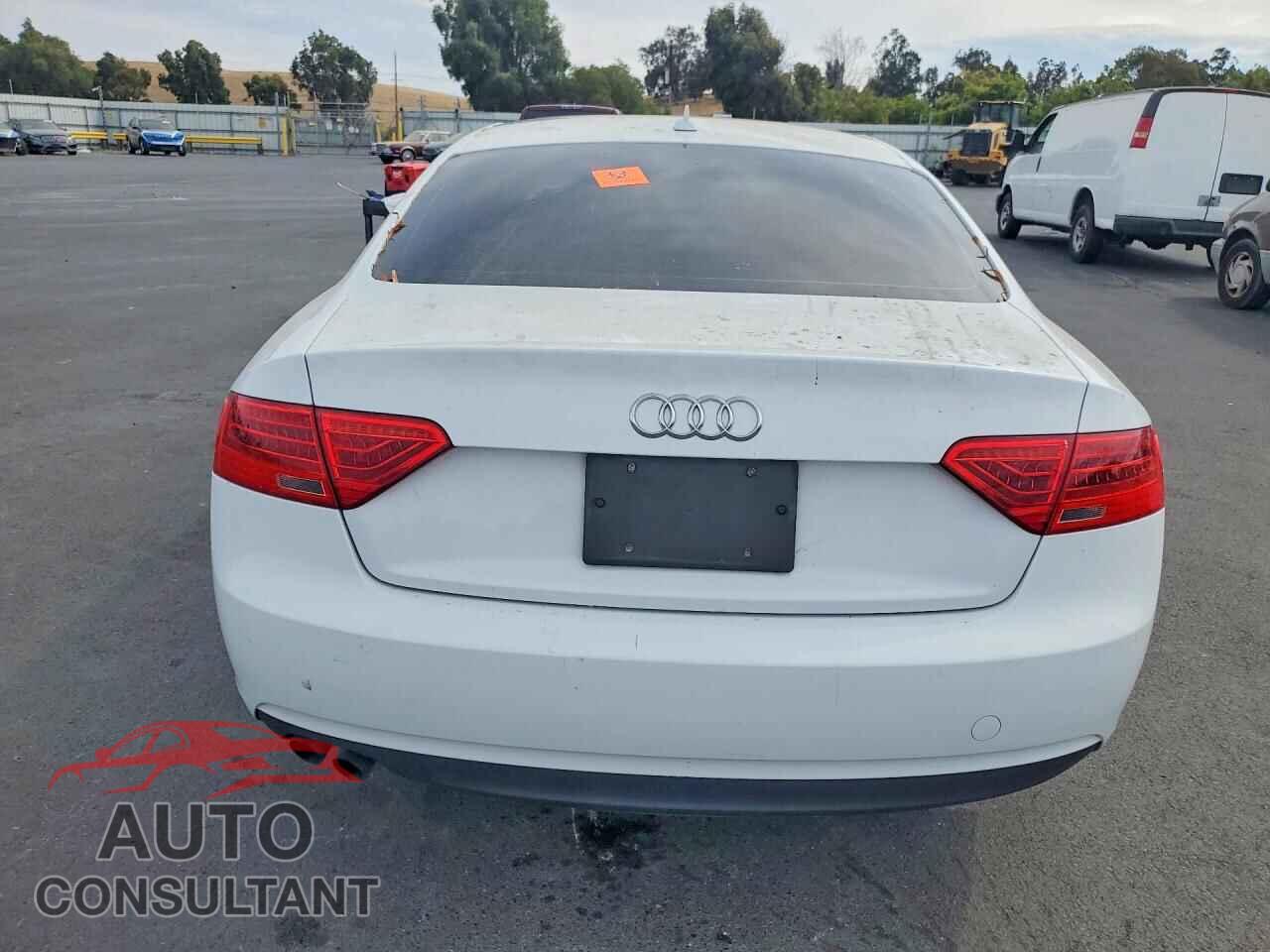 AUDI A5 2013 - WAUCFAFR4DA066135