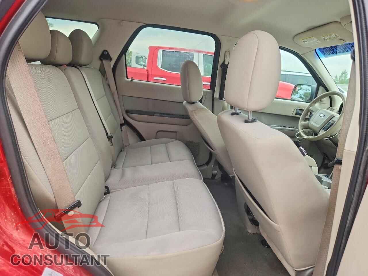 FORD ESCAPE 2010 - 1FMCU9D76AKB77358
