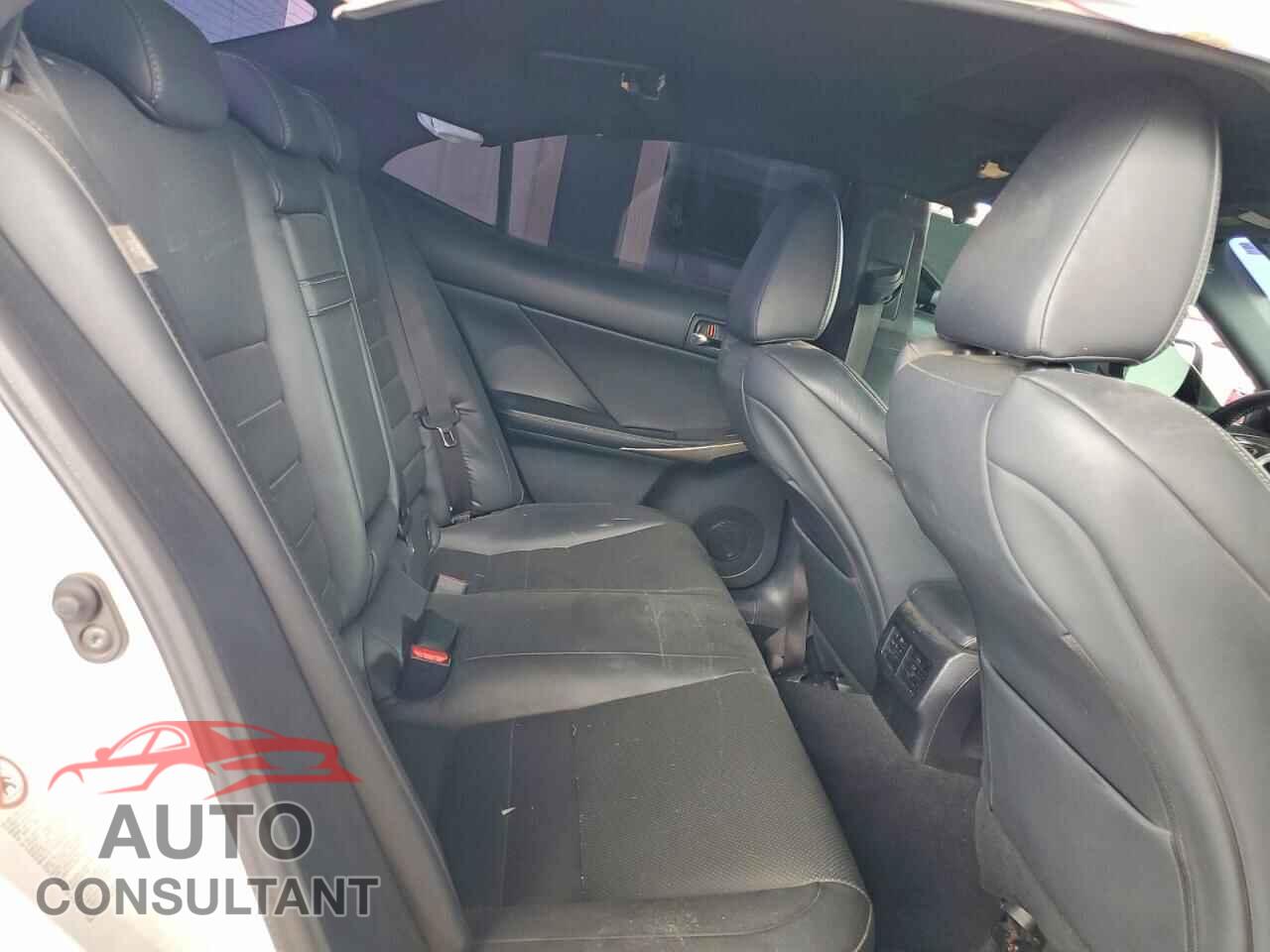 LEXUS IS 2015 - JTHBF1D24F5052041