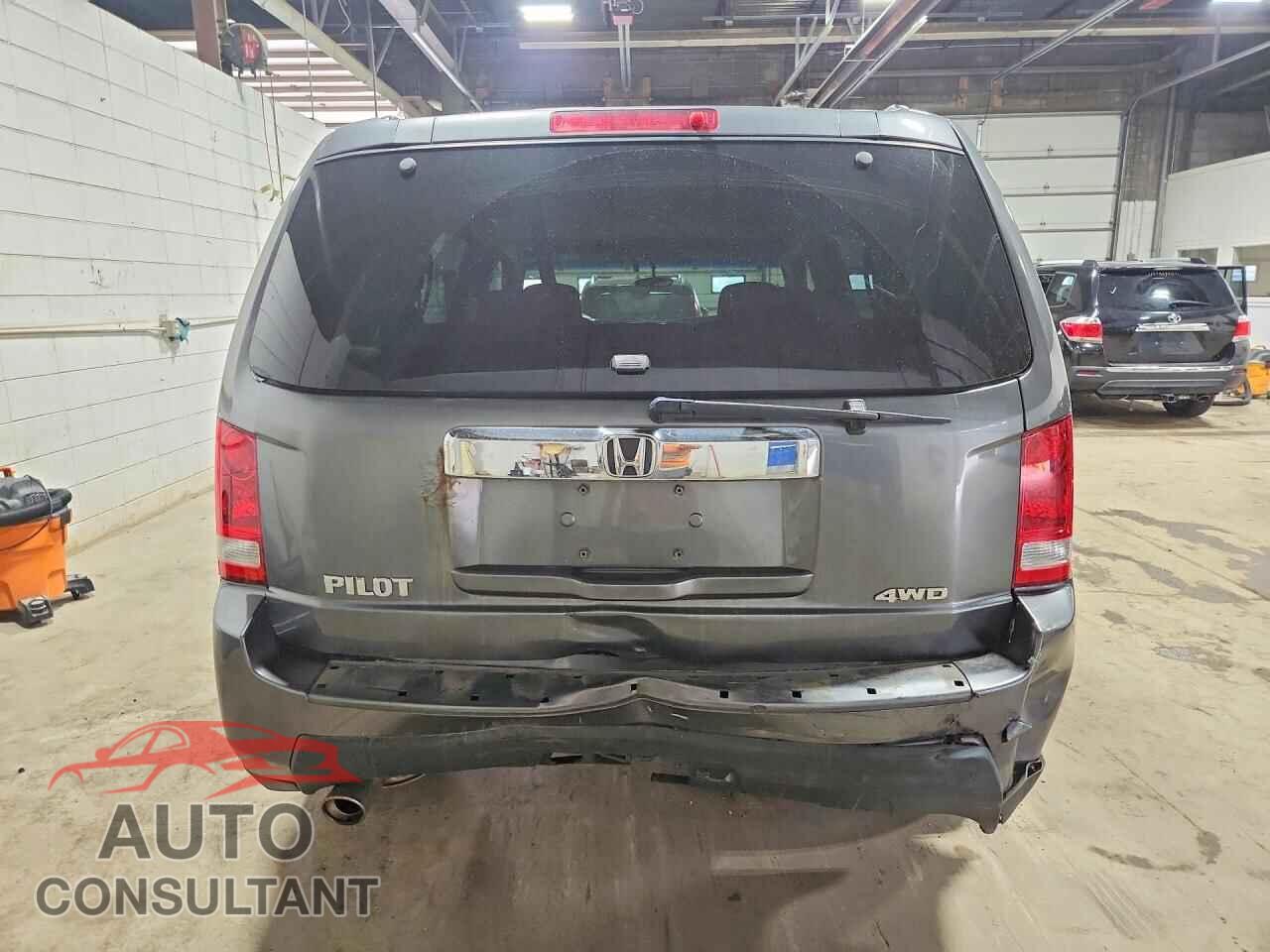 HONDA PILOT 2011 - 5FNYF4H42BB044165