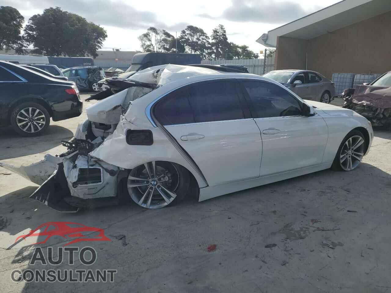 BMW 3 SERIES 2016 - WBA8E9G54GNU30635