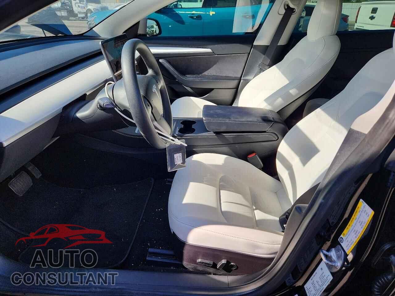 TESLA MODEL 3 2021 - 5YJ3E1EA9MF086261