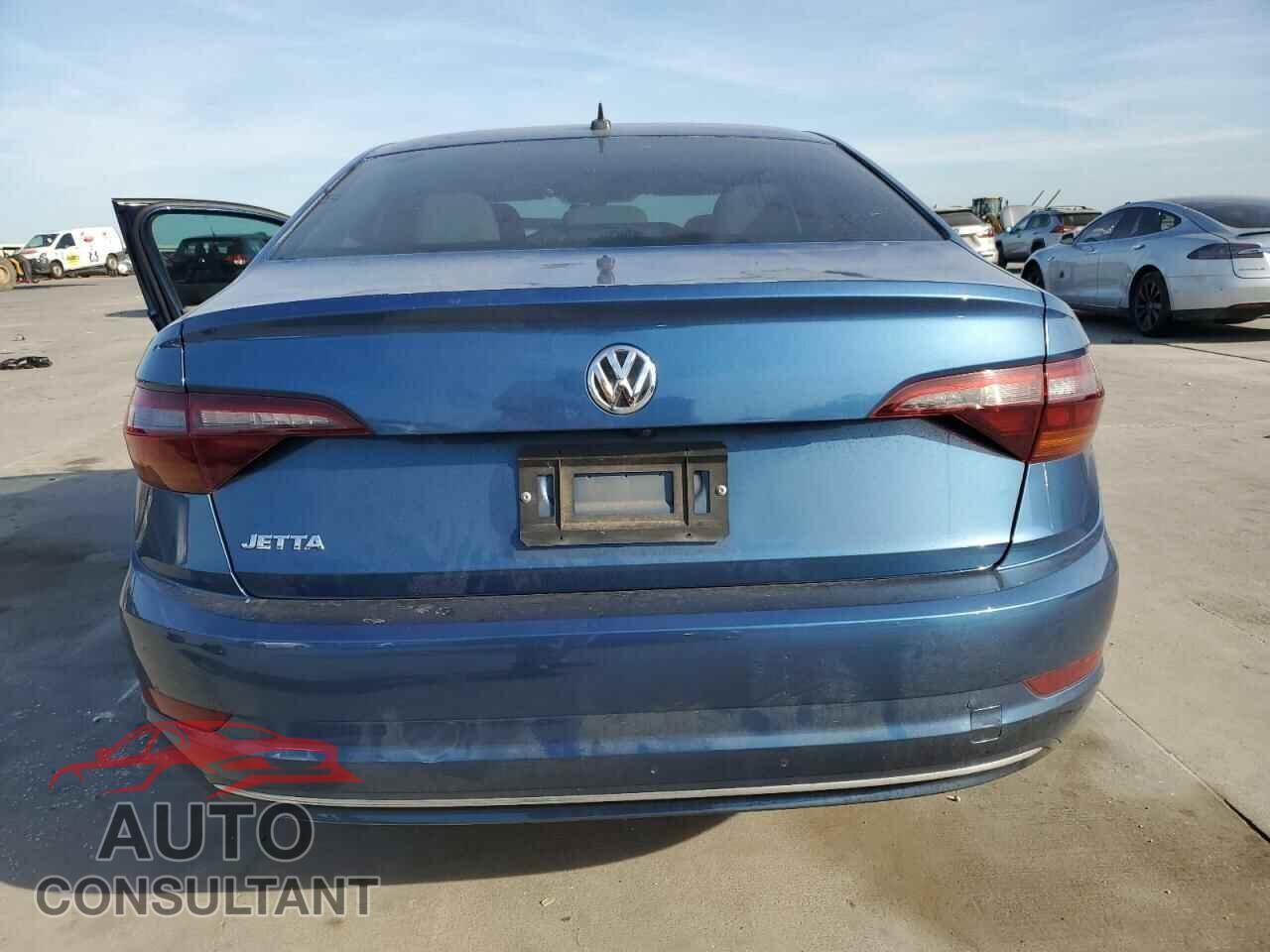 VOLKSWAGEN JETTA 2019 - 3VWCB7BU4KM220822