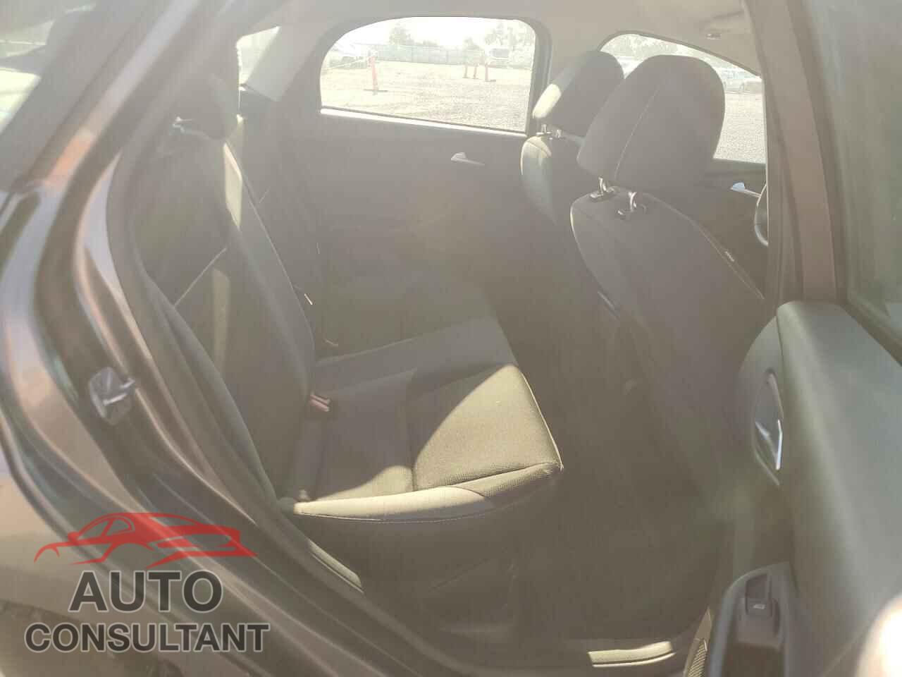 FORD FOCUS 2014 - 1FADP3F24EL102520
