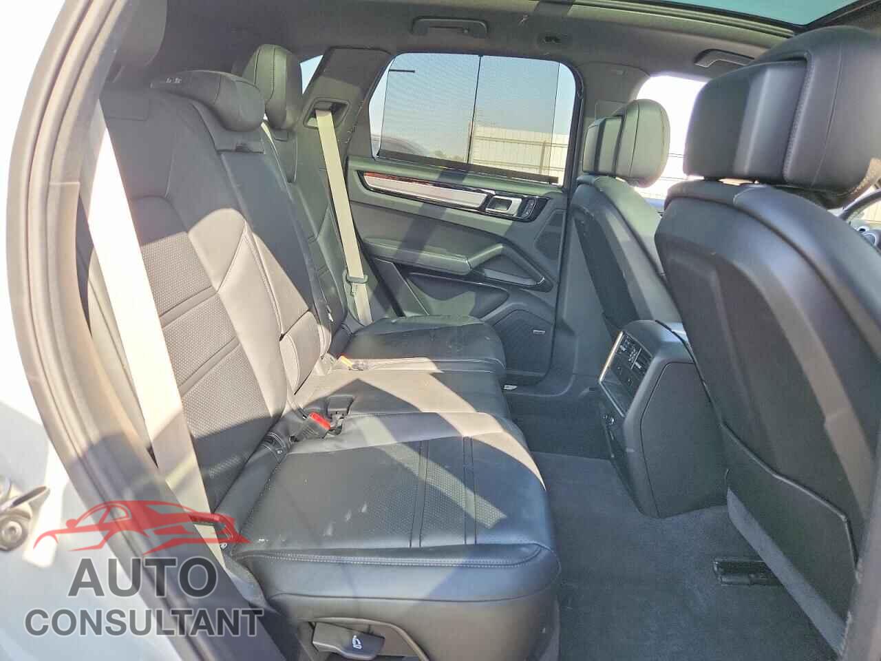 PORSCHE CAYENNE 2023 - WP1AA2AY7PDA04078