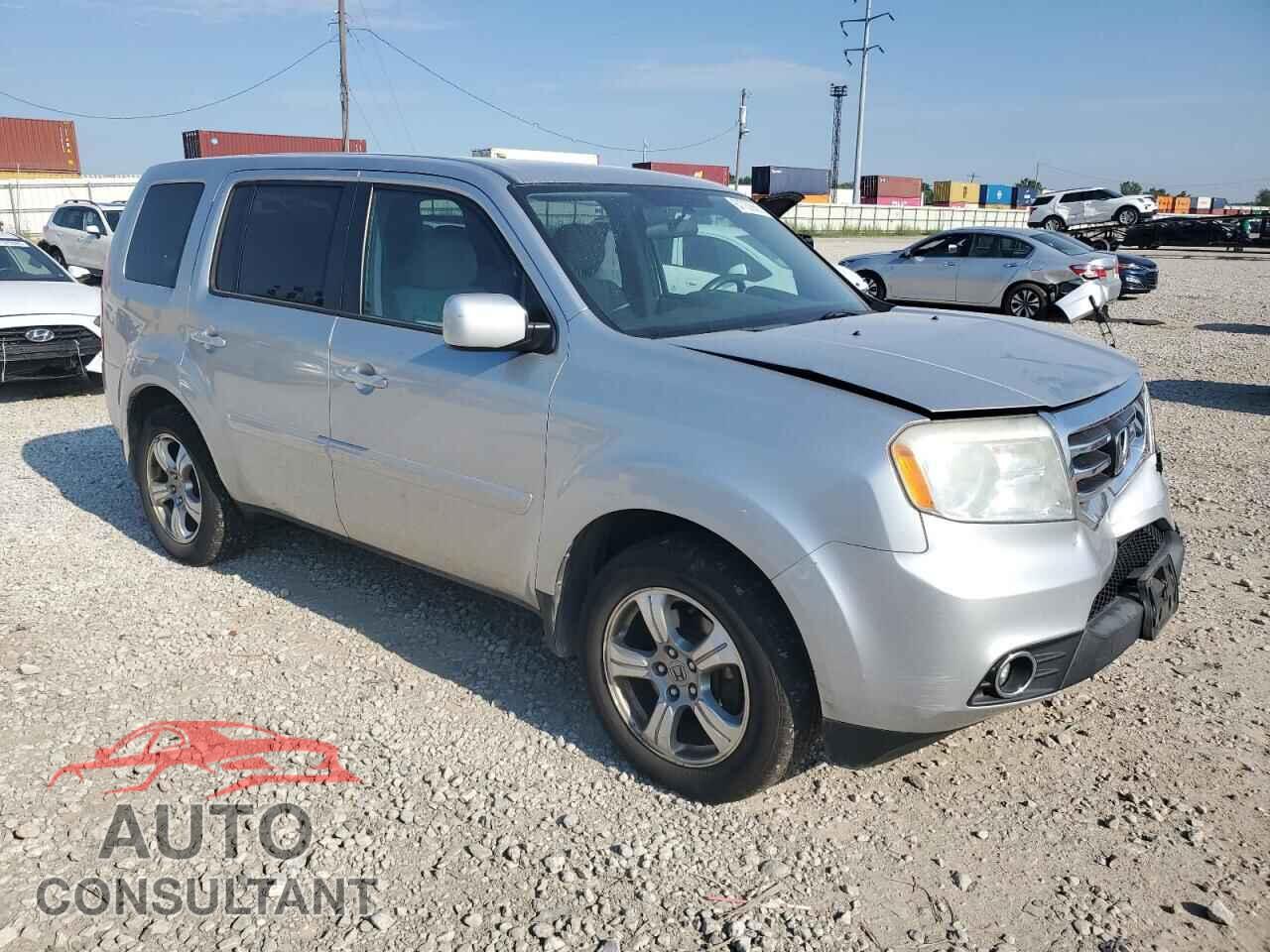 HONDA PILOT 2013 - 5FNYF4H40DB083632