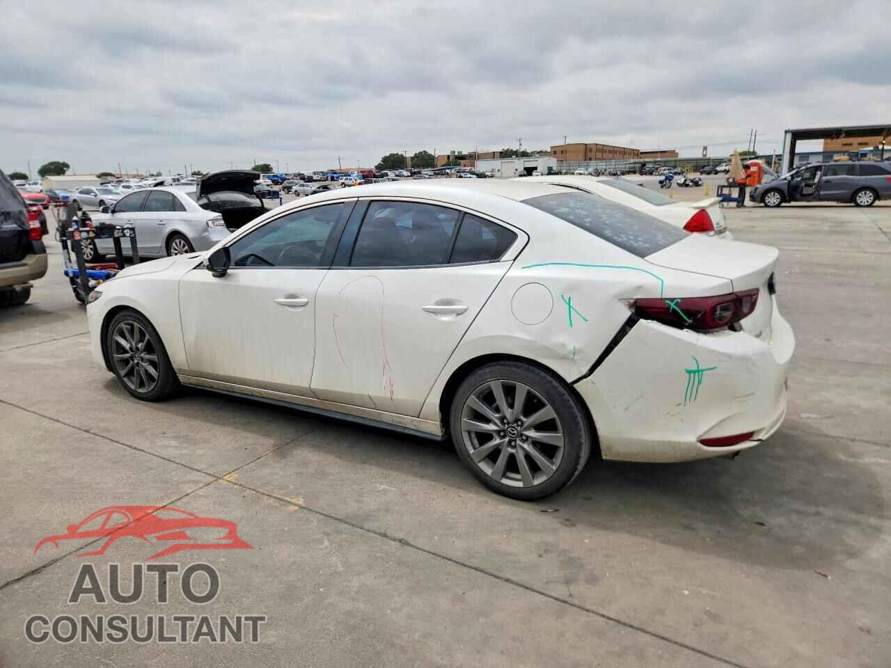 MAZDA 3 2022 - 3MZBPABL2NM301520