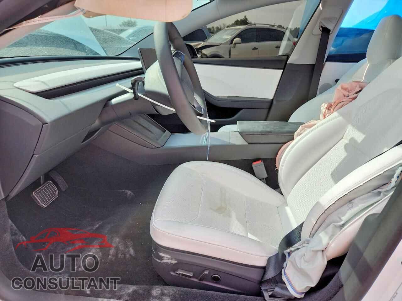 TESLA MODEL 3 2026 - 5YJ3E1EAXTF215638