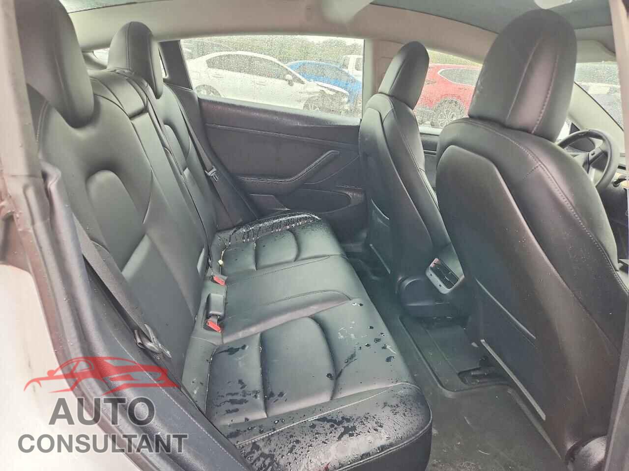 TESLA MODEL 3 2019 - 5YJ3E1EA7KF484033