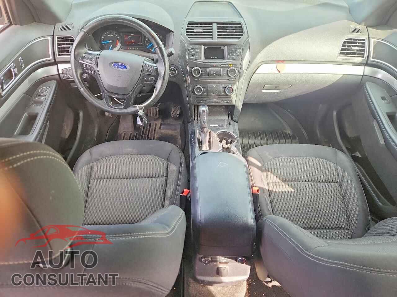 FORD EXPLORER 2017 - 1FM5K7D8XHGC84244