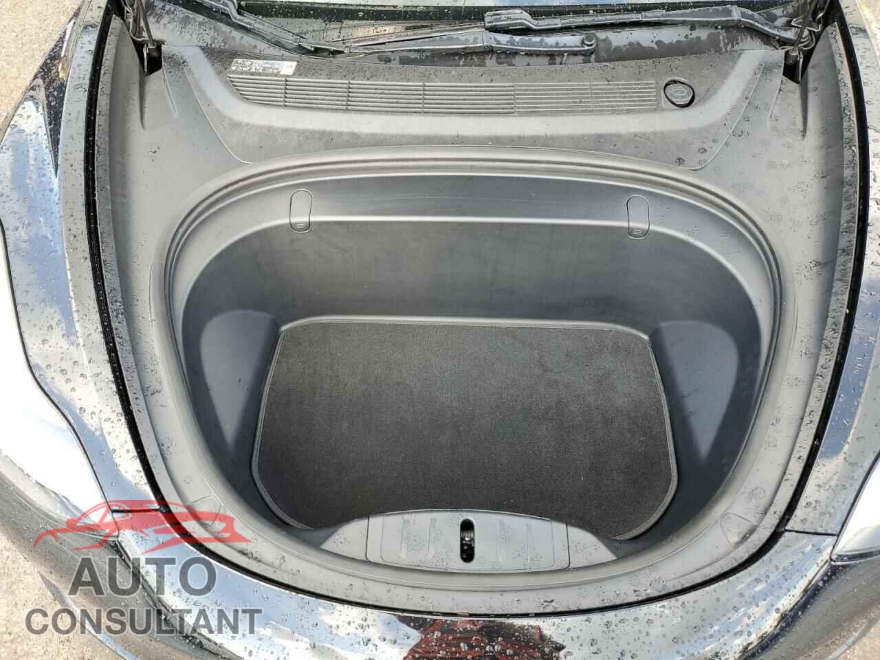 TESLA MODEL 3 2018 - 5YJ3E1EA1JF063407