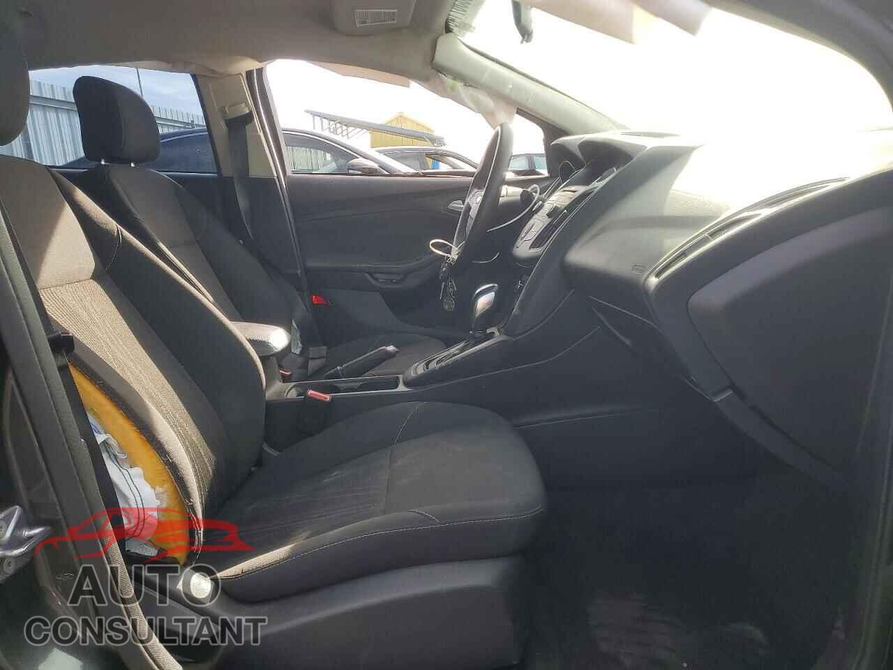 FORD FOCUS 2016 - 1FADP3F23GL346369