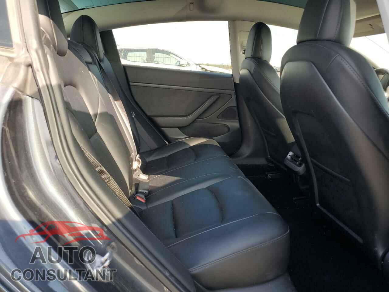 TESLA MODEL 3 2021 - 5YJ3E1EA5MF938525