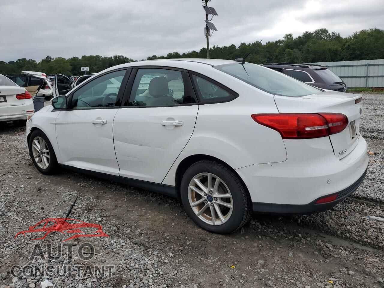FORD FOCUS 2015 - 1FADP3F25FL365634