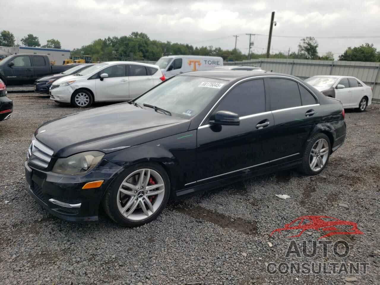 MERCEDES-BENZ C-CLASS 2013 - WDDGF8AB6DR256839