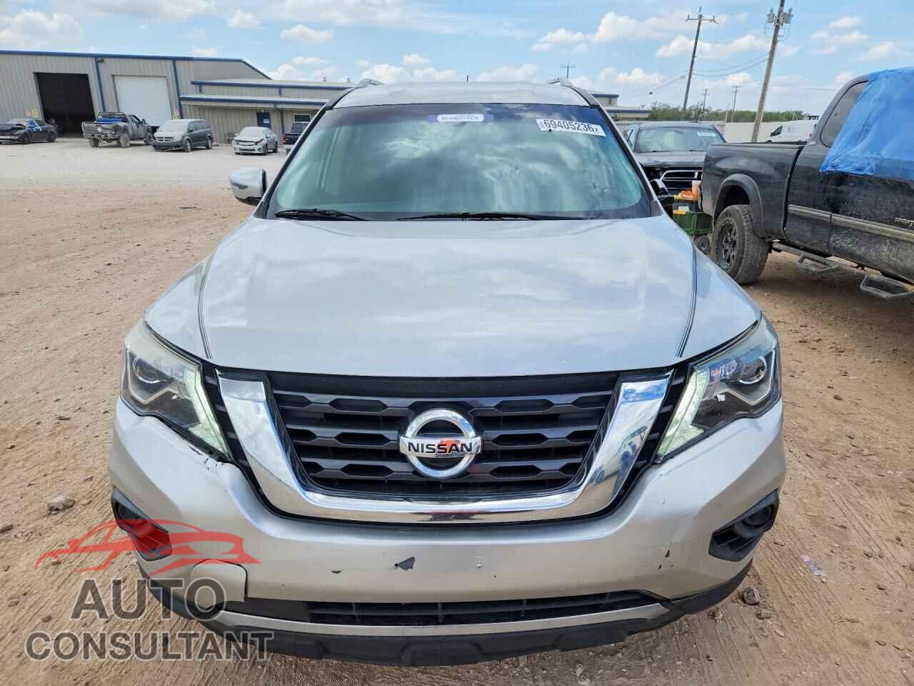 NISSAN PATHFINDER 2017 - 5N1DR2MM2HC653516