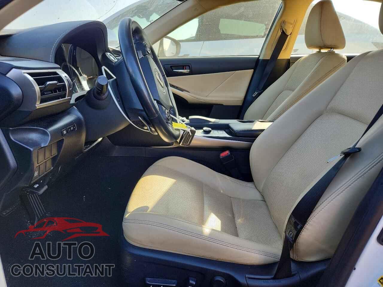 LEXUS IS 2015 - JTHBF1D2XF5056594