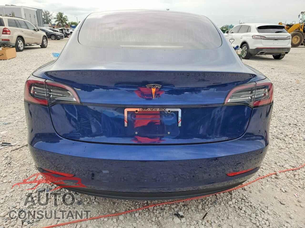 TESLA MODEL 3 2018 - 5YJ3E1EA5JF032550