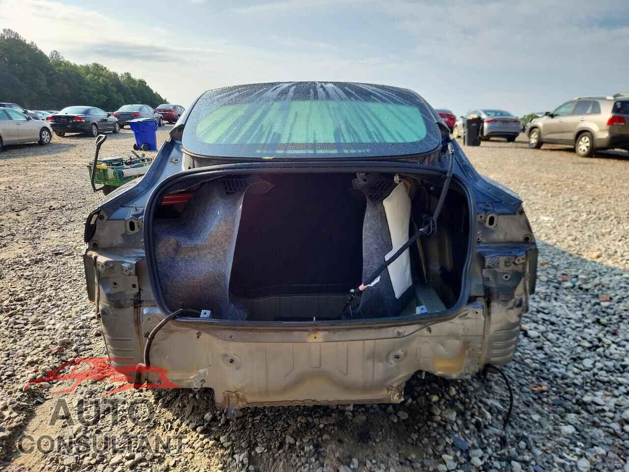 TESLA MODEL 3 2021 - 5YJ3E1EA3MF085199