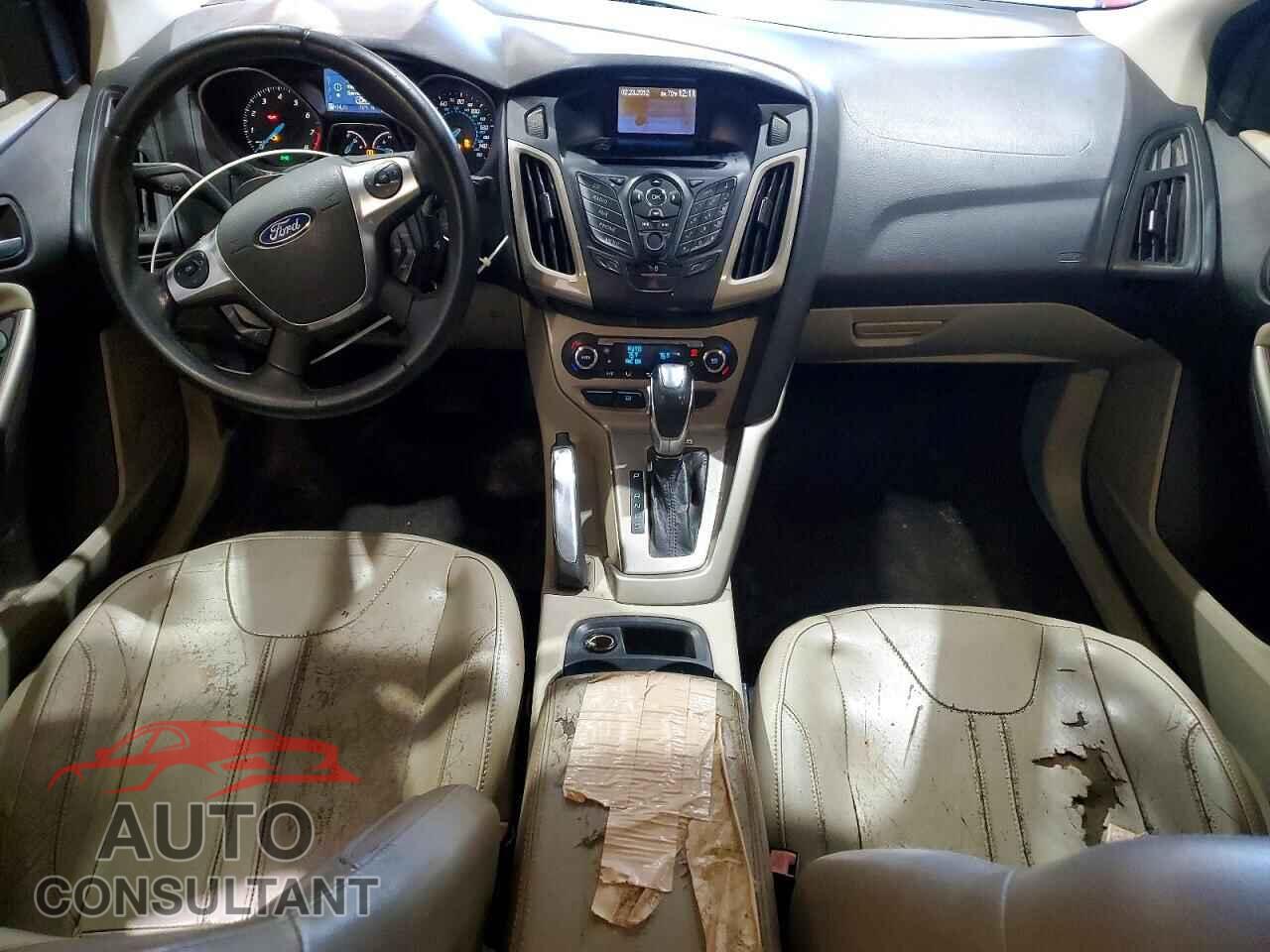 FORD FOCUS 2012 - 1FAHP3H28CL367114