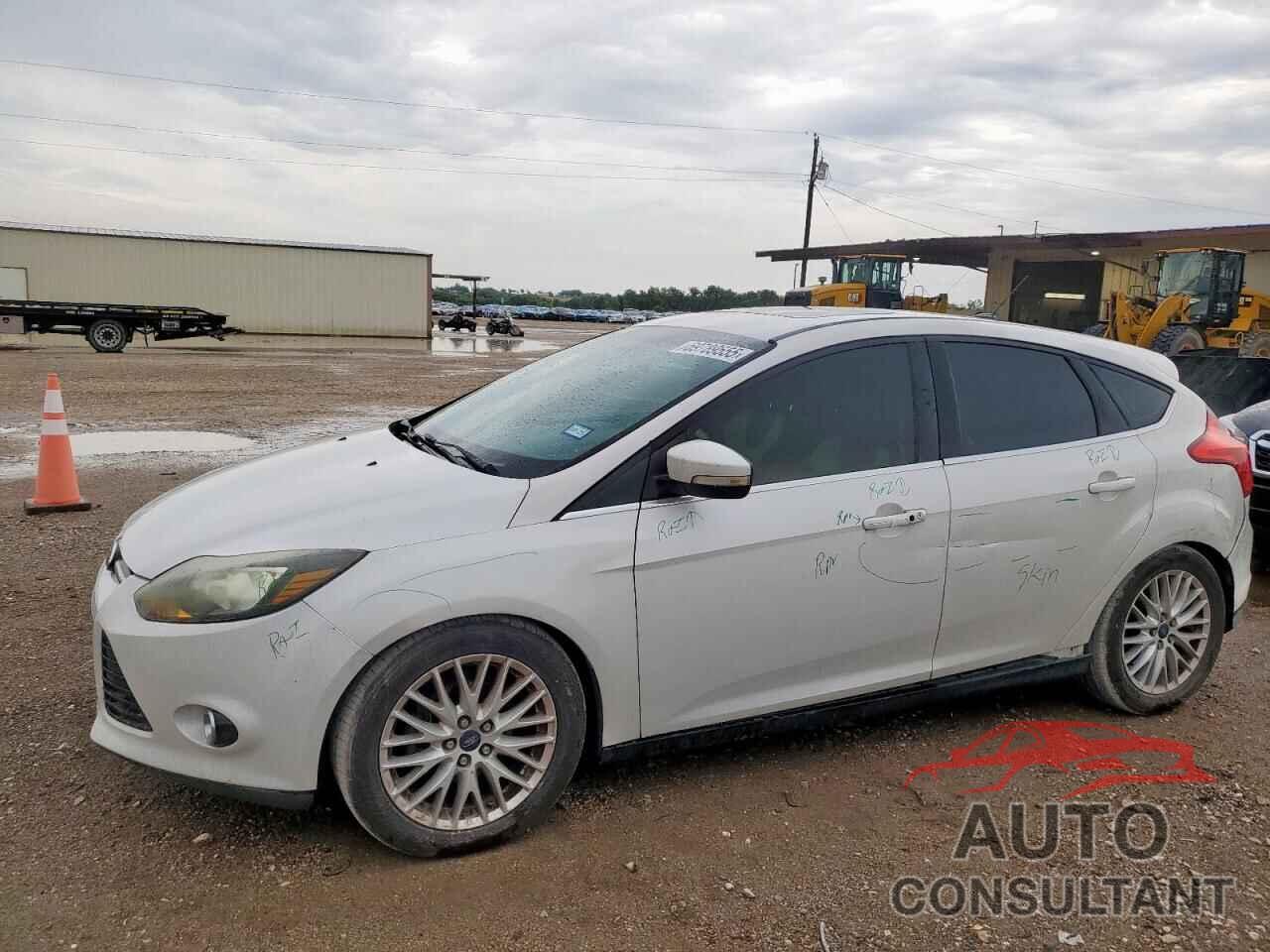 FORD FOCUS 2014 - 1FADP3N23EL111047