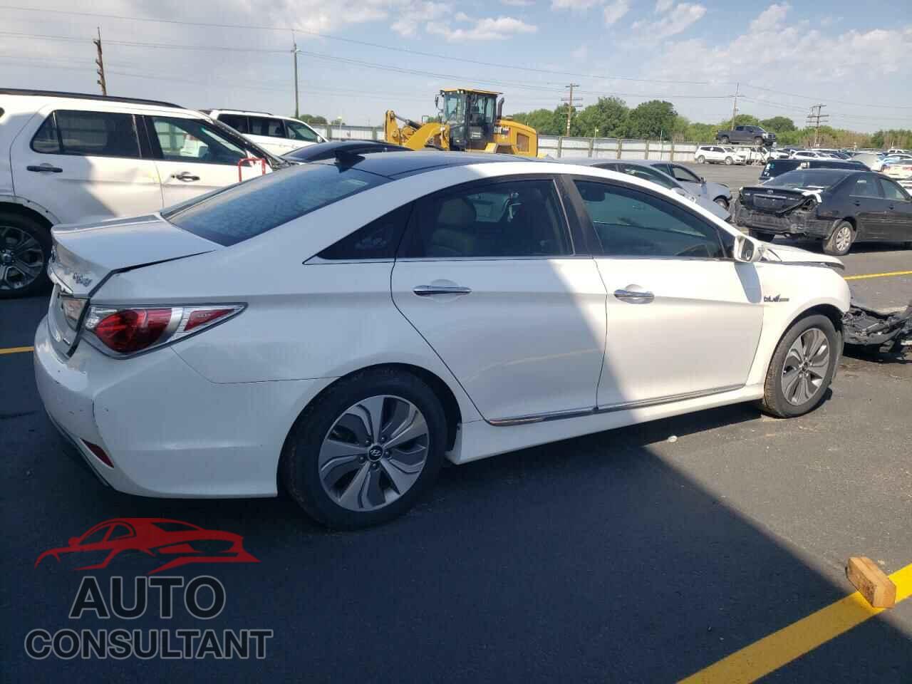 HYUNDAI SONATA 2015 - KMHEC4A48FA123517