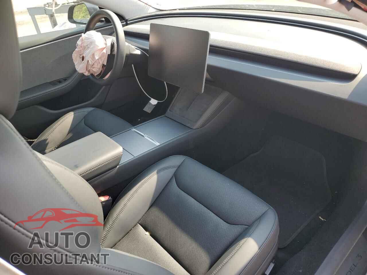 TESLA MODEL 3 2024 - 5YJ3E1EAXRF763325