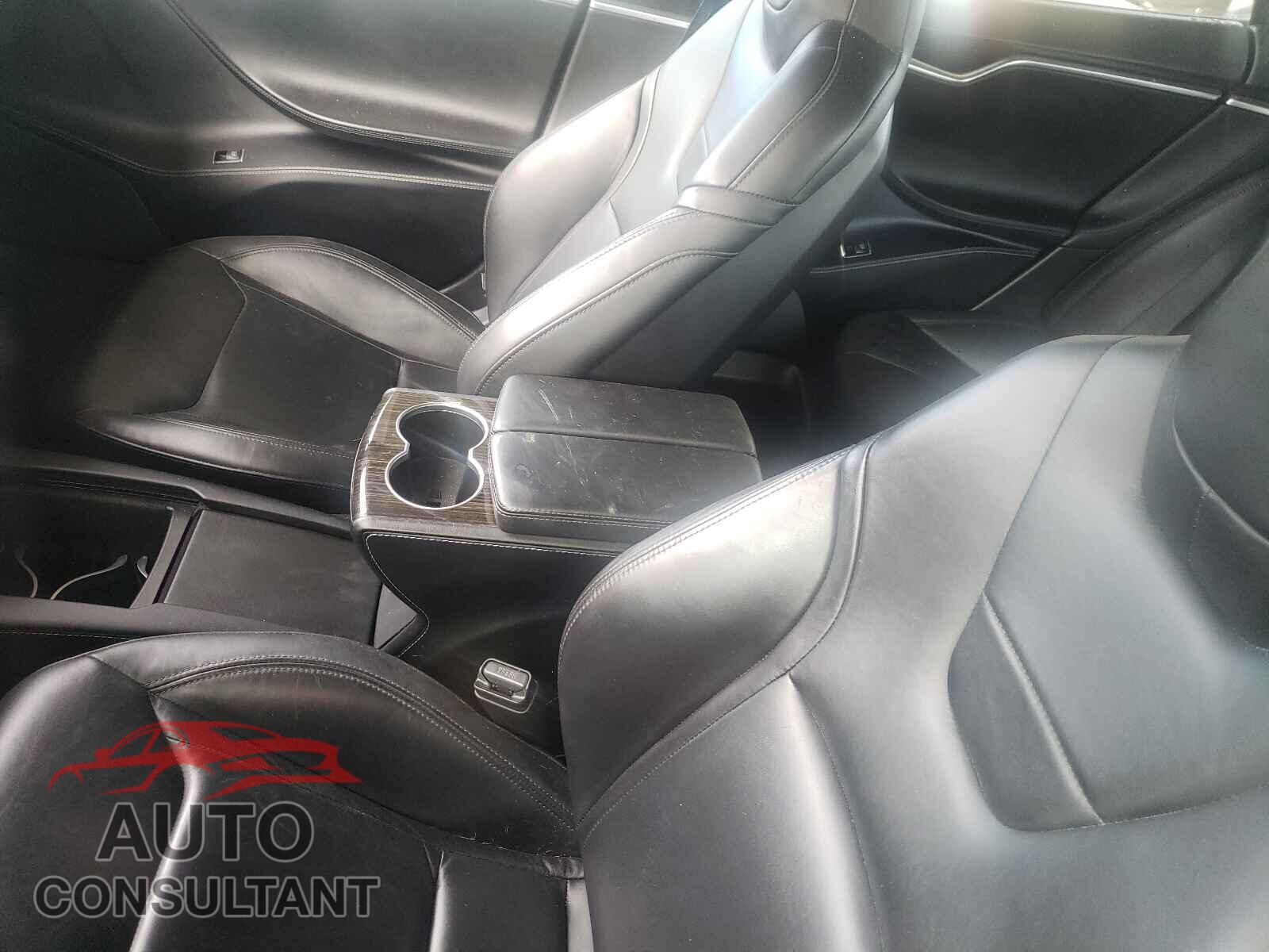 TESLA MODEL S 2016 - 5YJSA1E49GF137702